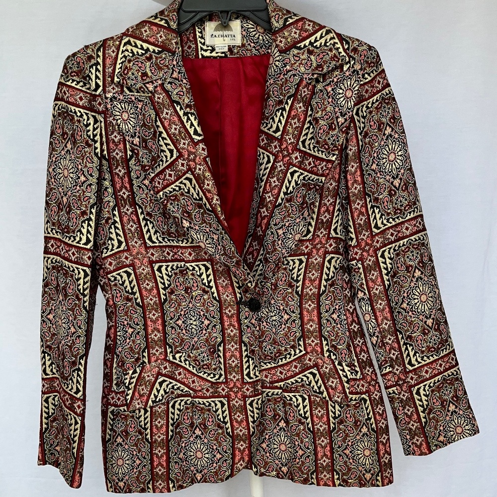 Vintage brocade blazer (S) with metallic gold threads.